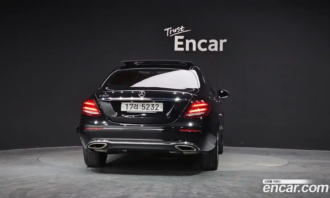 Mercedes-Benz E-Class 2017 2.0 Автомат в Москве № 134614, фото 4