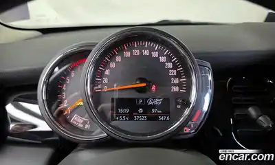 Mini Cooper 2022 1.5 Автомат в Москве № 135000, миниатюра 3