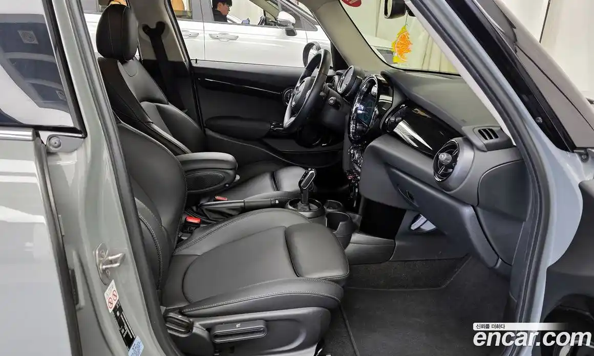 Mini Cooper 2022 1.5 Автомат в Москве № 135000, фото 7