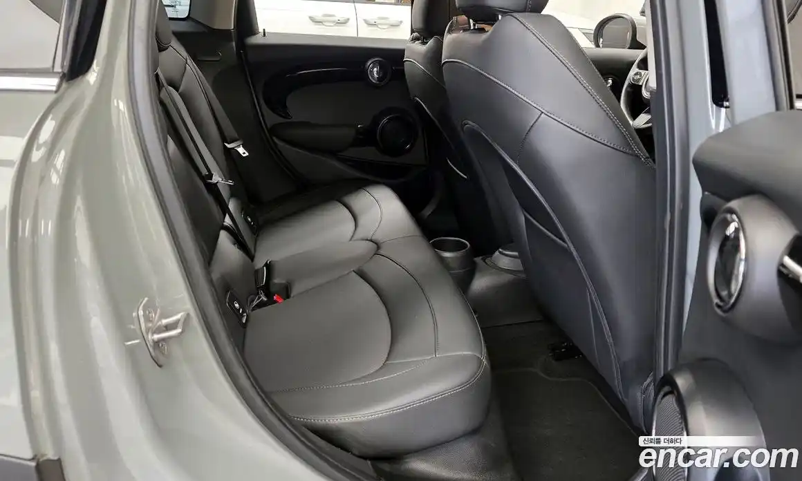 Mini Cooper 2022 1.5 Автомат в Москве № 135000, фото 10