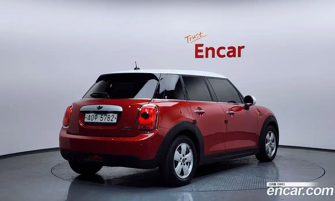 Mini Cooper 2015 1.5 Автомат в Москве № 144480, фото 18