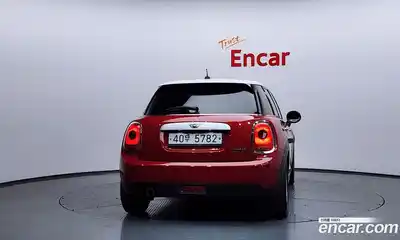 Mini Cooper 2015 1.5 Автомат в Москве № 144480, миниатюра 4