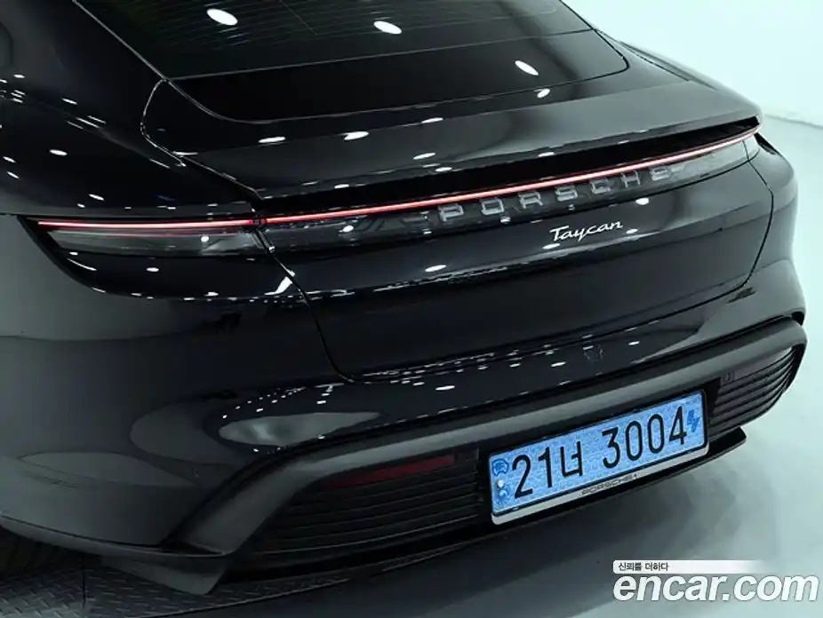 Porsche Taycan 2024 0.1 Автомат в Москве № 147141, фото 12