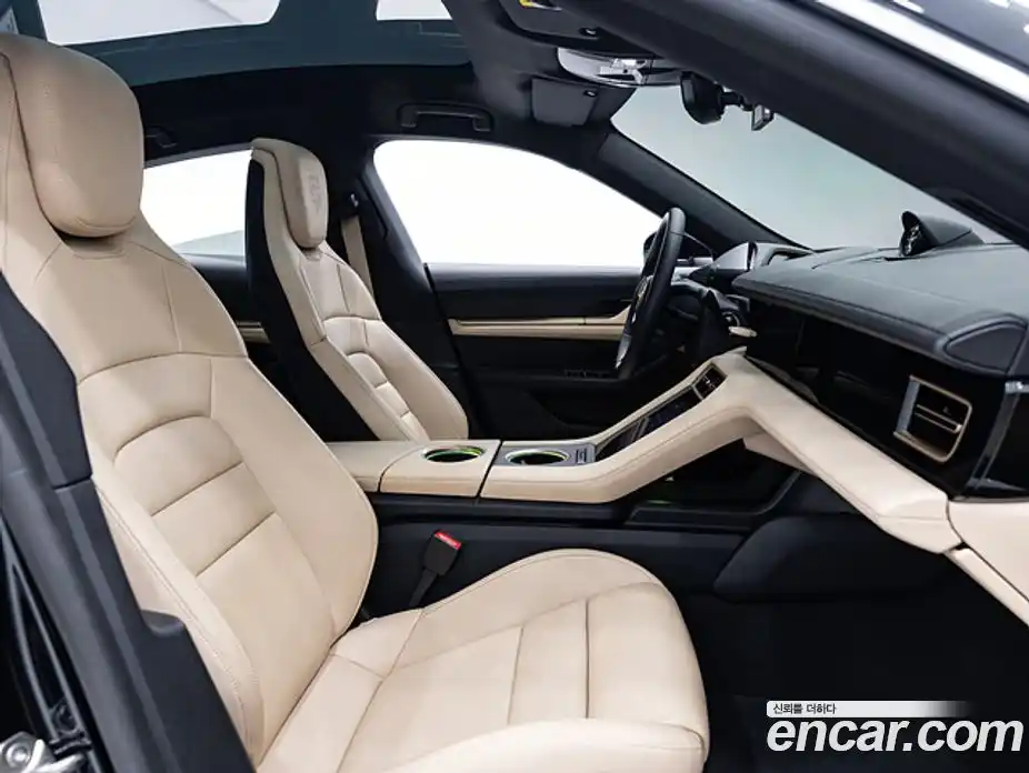 Porsche Taycan 2024 0.1 Автомат в Москве № 147141, фото 17