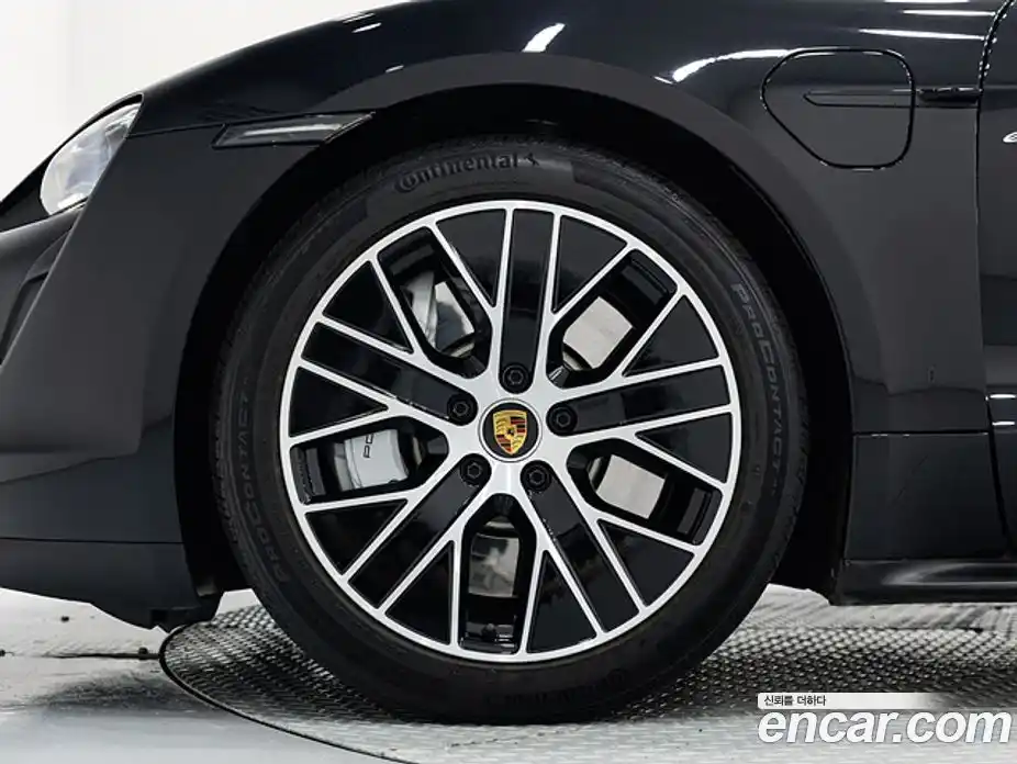 Porsche Taycan 2024 0.1 Автомат в Москве № 147141, фото 5