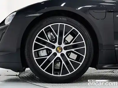 Porsche Taycan 2024 0.1 Автомат в Москве № 147141, миниатюра 5