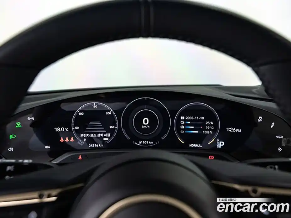 Porsche Taycan 2024 0.1 Автомат в Москве № 147141, фото 8