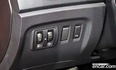 Renault QM3 2014 1.5 Автомат в Москве № 148079, миниатюра 8