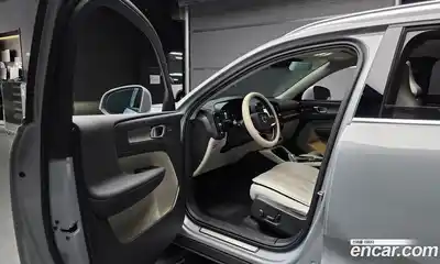 Volvo XC40 2025 2.0 Автомат в Москве № 153760, миниатюра 9