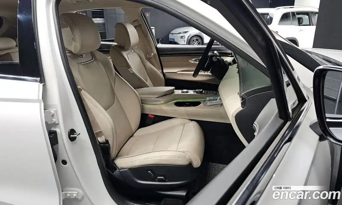 Genesis GV70 2023 2.5 Автомат в Москве № 15691, фото 14