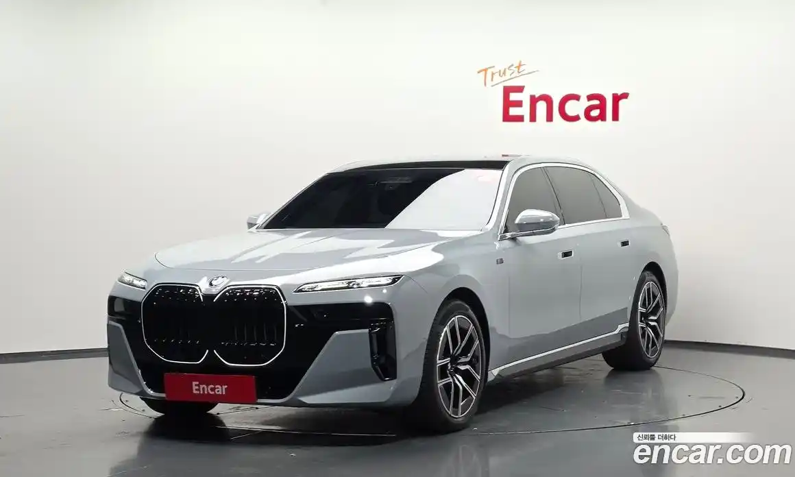 BMW 7-Series 2023 3.0 Автомат в Москве № 158153, фото 1