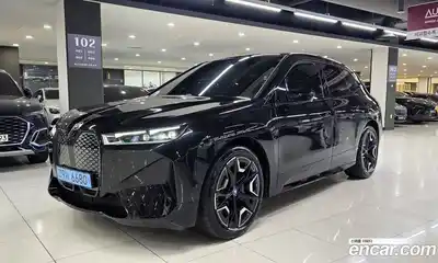 BMW iX 2023 0.3 Автомат в Москве № 159322, миниатюра 3