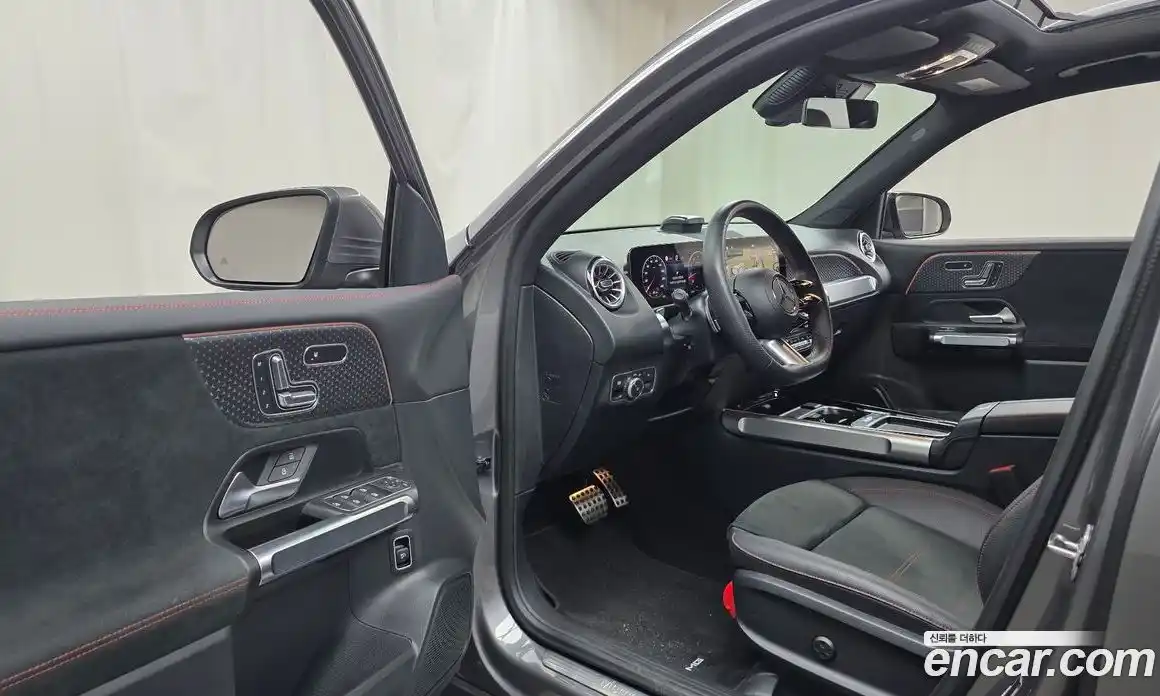 Mercedes-Benz GLB-Class 2025 2.0 Автомат в Москве № 160229, фото 16