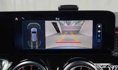 Mercedes-Benz GLB-Class 2025 2.0 Автомат в Москве № 160229, миниатюра 3