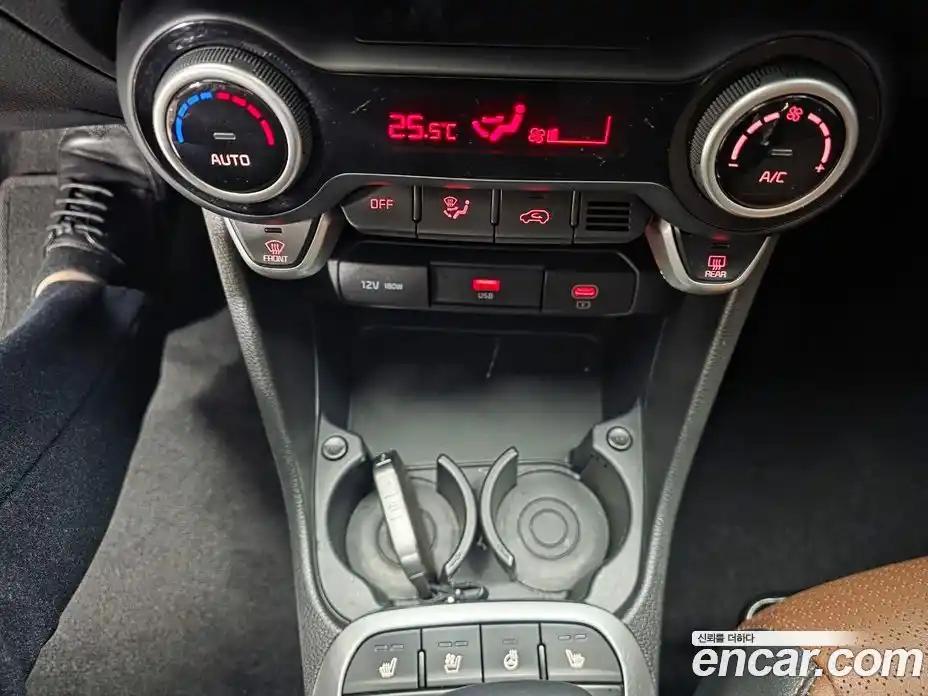 Kia Morning 2024 1.0 Автомат в Москве № 16137, фото 13