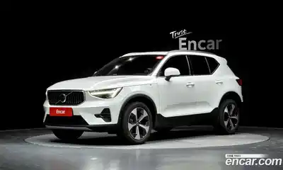 Volvo XC40, 2025