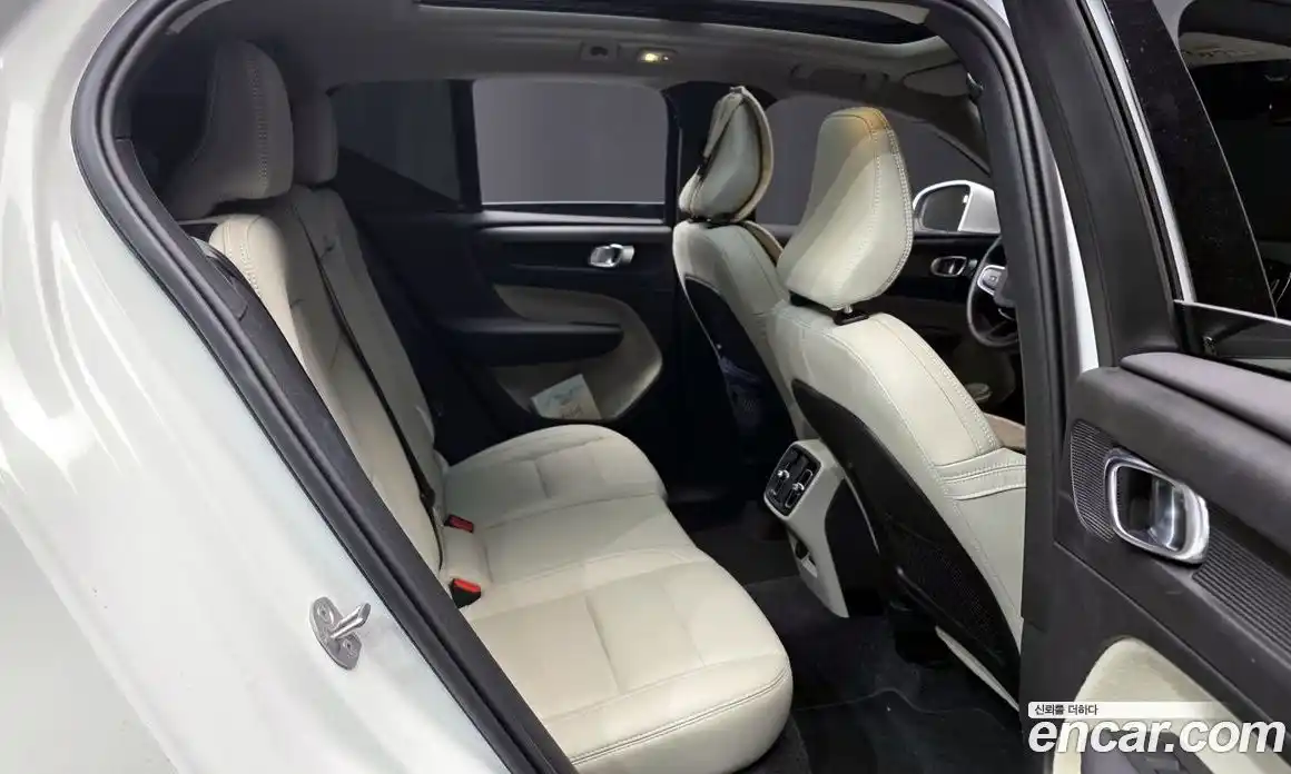 Volvo XC40 2025 2.0 Автомат в Москве № 164293, фото 12