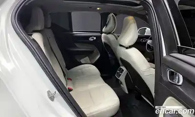 Volvo XC40 2025 2.0 Автомат в Москве № 164293, миниатюра 12