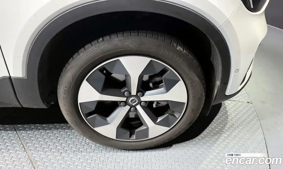 Volvo XC40 2025 2.0 Автомат в Москве № 164293, фото 5