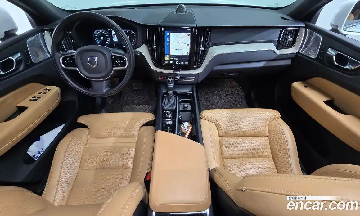 Volvo XC60 2020 2.0 Автомат в Москве № 164630, фото 6