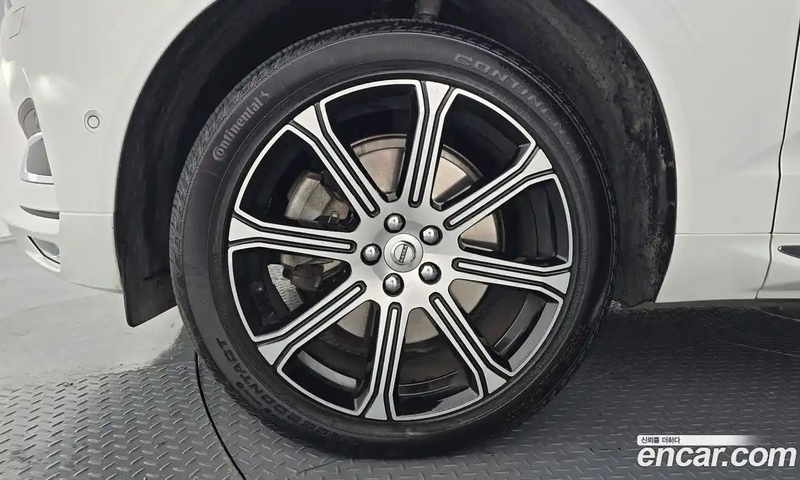 Volvo XC60 2020 2.0 Автомат в Москве № 164630, фото 7