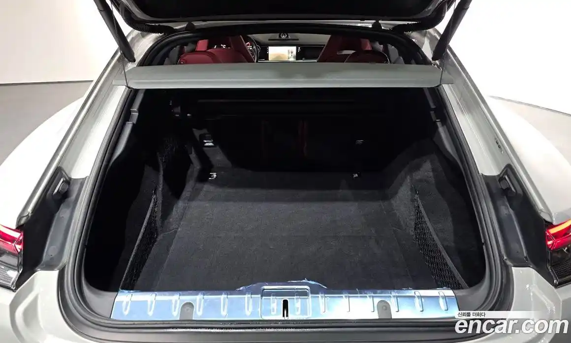 Porsche Panamera 2023 2.9 Автомат в Москве № 165213, фото 11