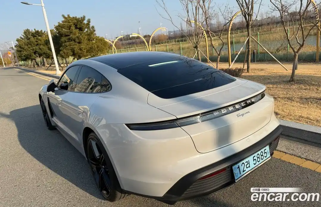 Porsche Taycan 2022 1.0 Автомат в Москве № 165832, фото 3