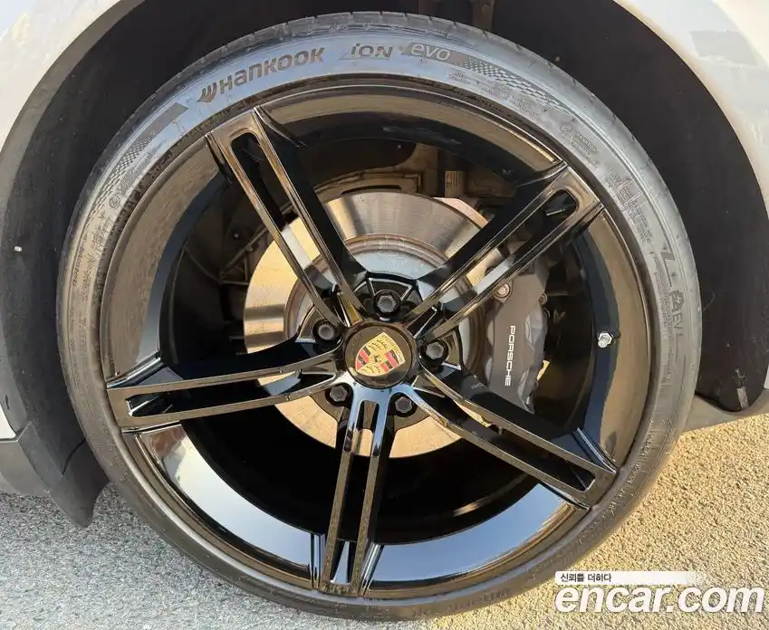 Porsche Taycan 2022 1.0 Автомат в Москве № 165832, фото 10