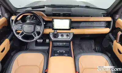 Land Rover Defender, 2024