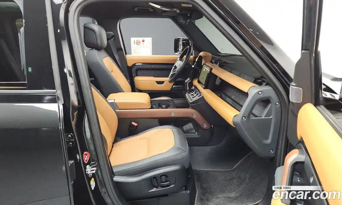 Land Rover Defender 2024 3.0 Автомат в Москве № 166103, фото 13