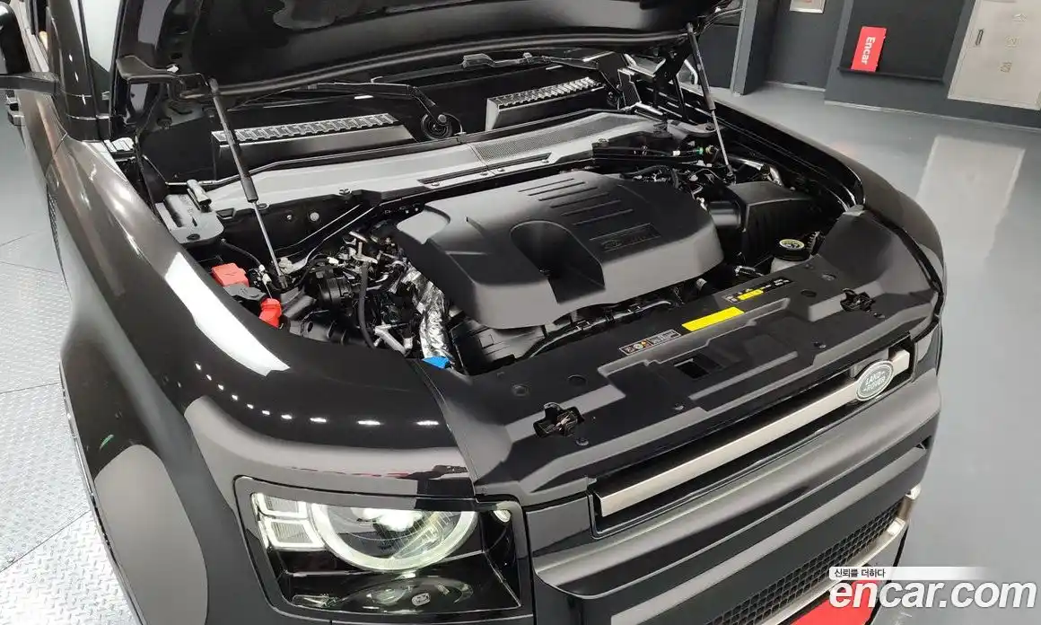 Land Rover Defender 2024 3.0 Автомат в Москве № 166103, фото 15