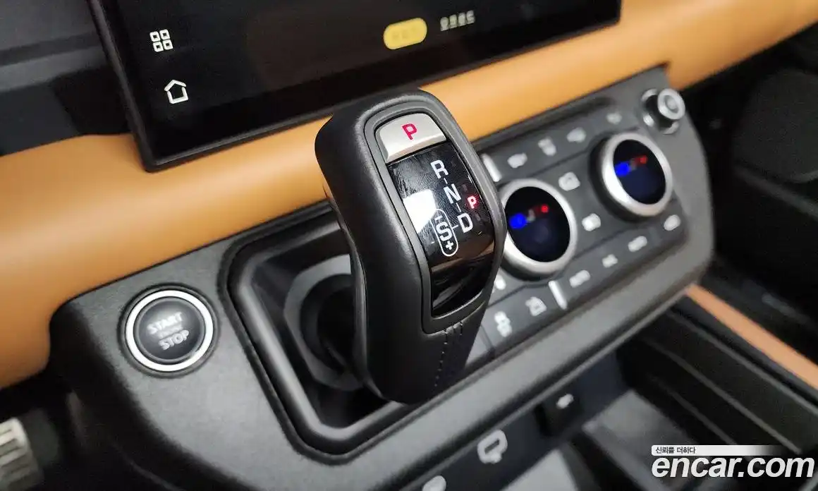 Land Rover Defender 2024 3.0 Автомат в Москве № 166103, фото 19