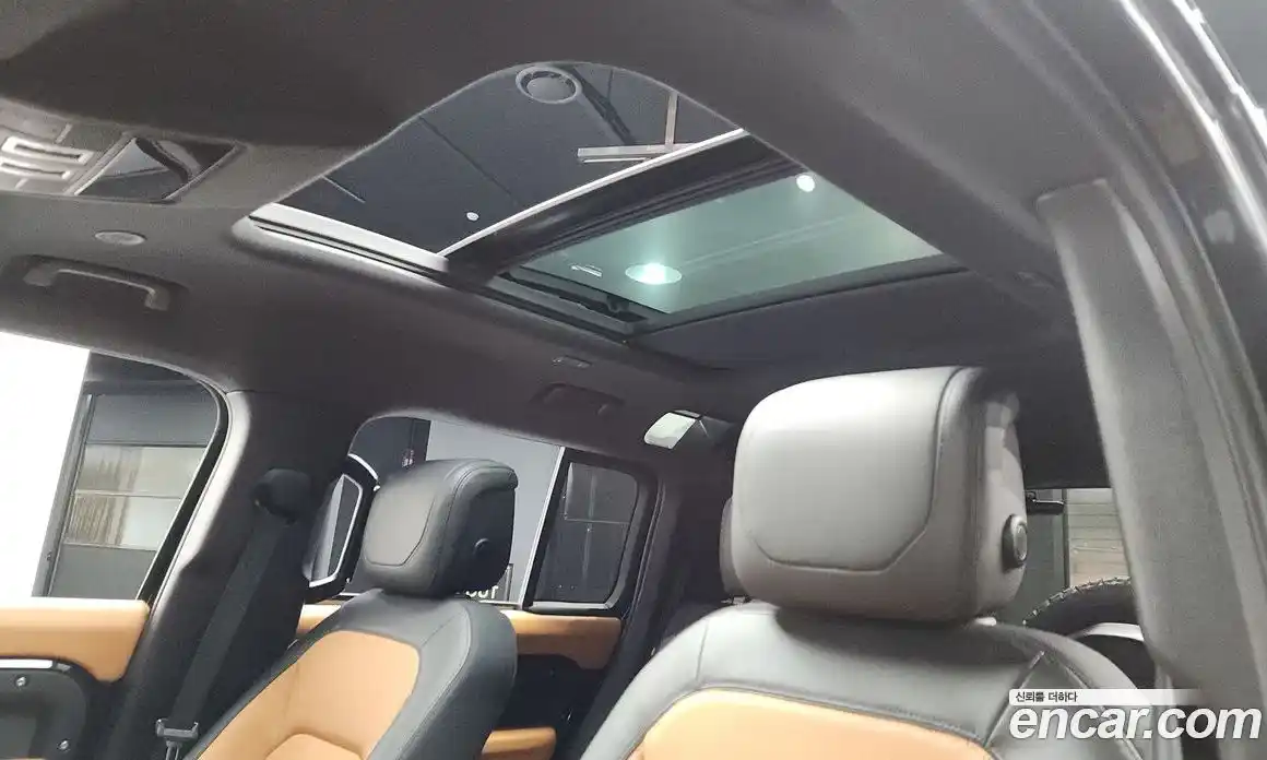 Land Rover Defender 2024 3.0 Автомат в Москве № 166103, фото 7