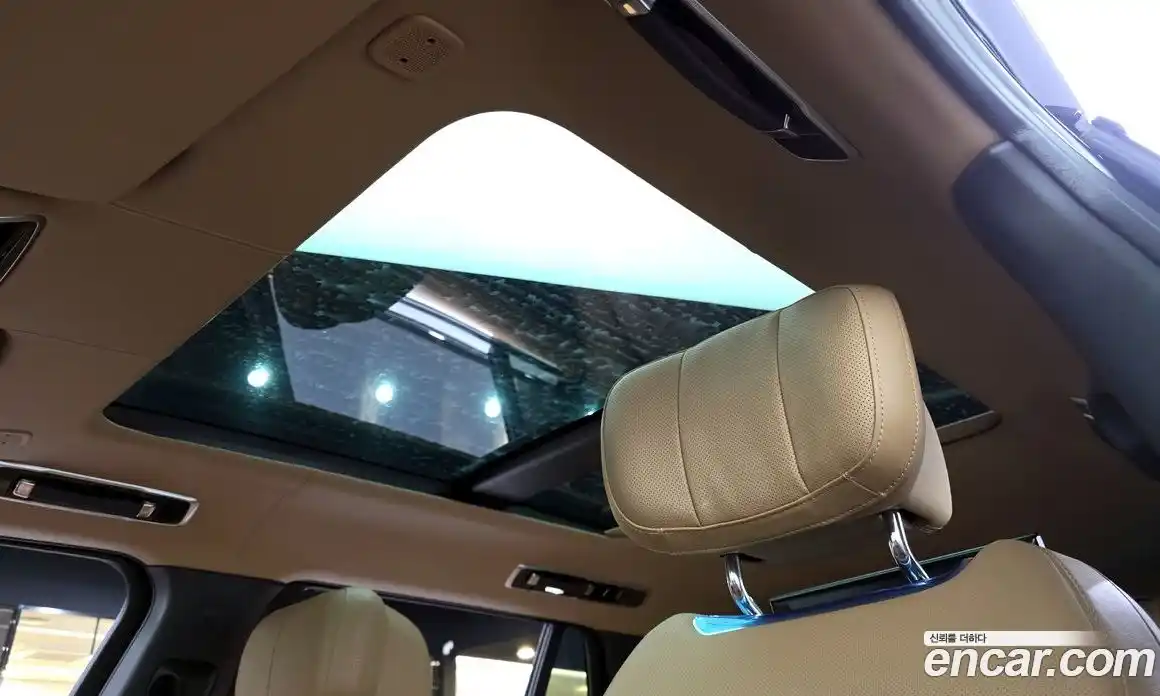 Land Rover Range-Rover 2023 4.4 Автомат в Москве № 166143, фото 19