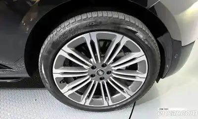 Land Rover Range-Rover 2023 4.4 Автомат в Москве № 166143, миниатюра 5