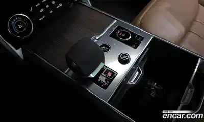 Land Rover Range-Rover 2023 4.4 Автомат в Москве № 166143, миниатюра 9