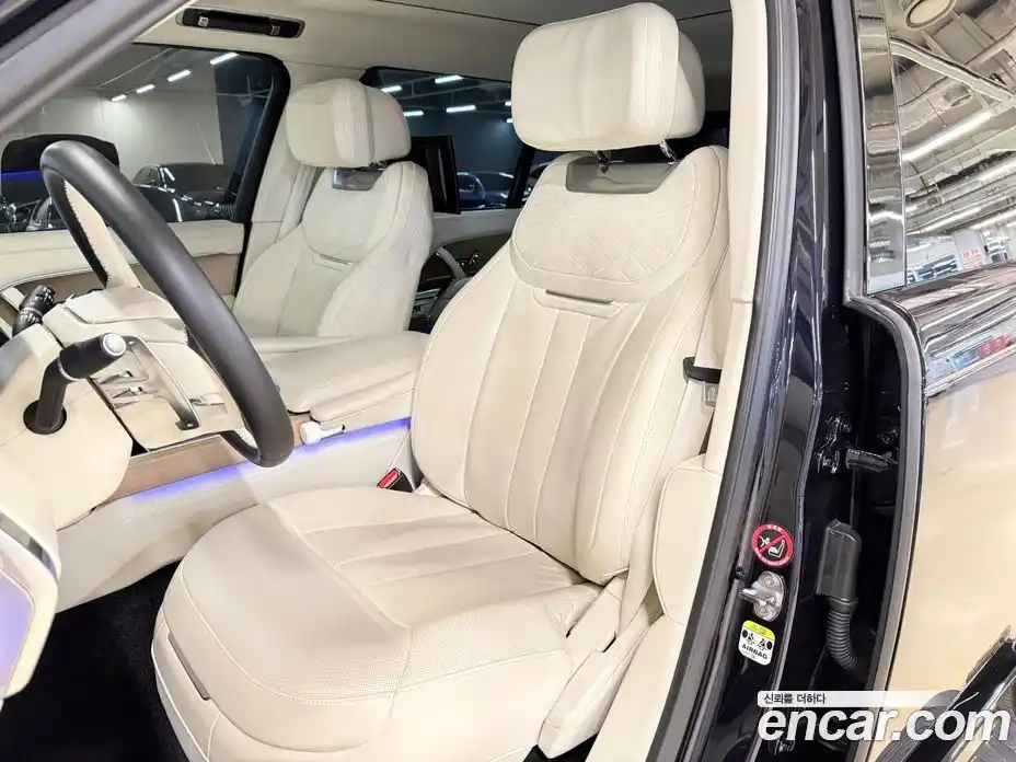 Land Rover Range-Rover 2023 4.4 Автомат в Москве № 166726, фото 11