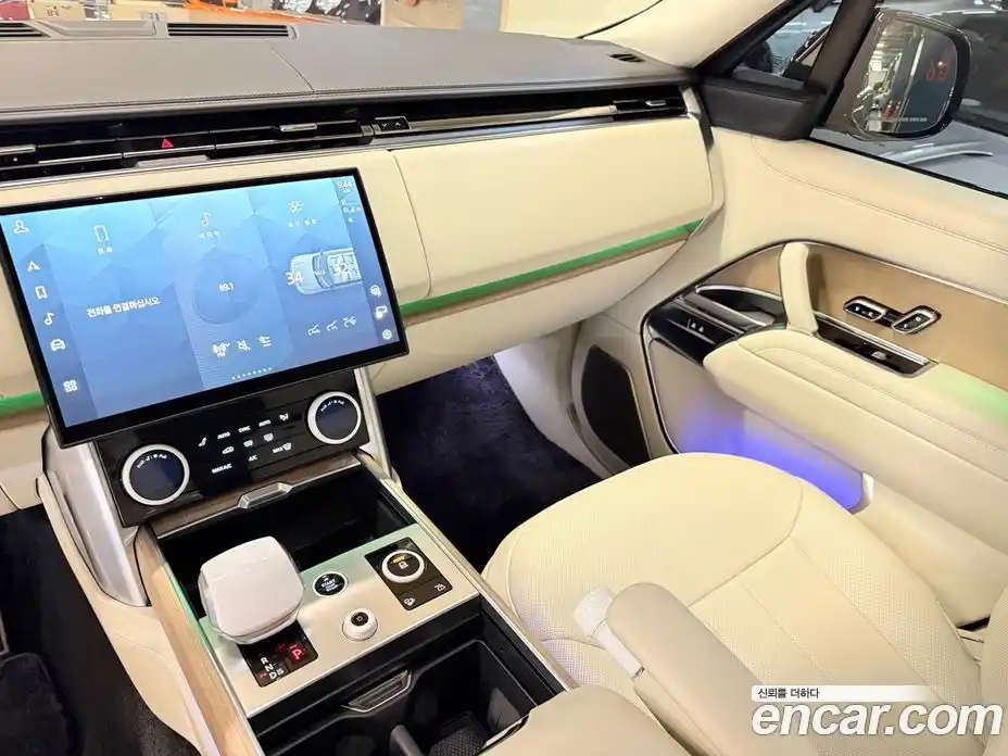 Land Rover Range-Rover 2023 4.4 Автомат в Москве № 166726, фото 13