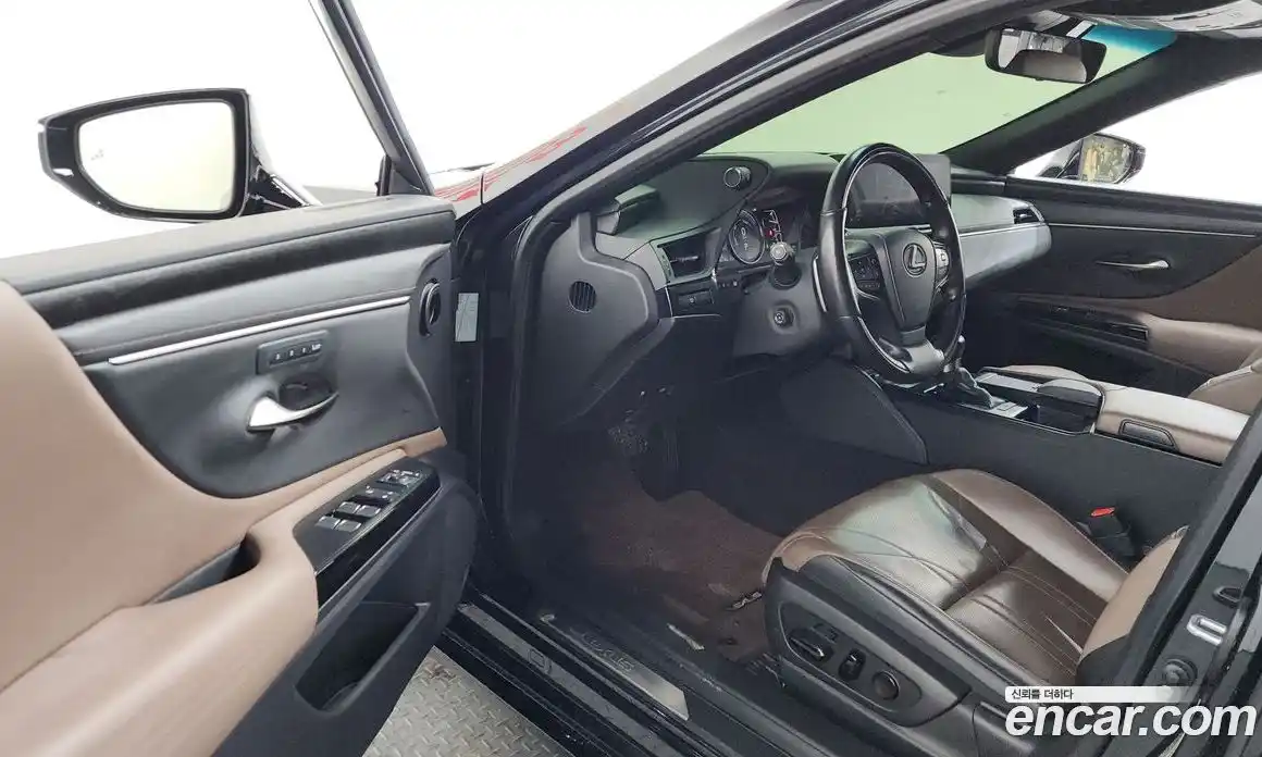 Lexus ES 2022 2.5 Автомат в Москве № 168228, фото 10