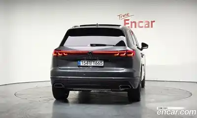 Volkswagen Touareg 2024 3.0 Автомат в Москве № 168418, миниатюра 3