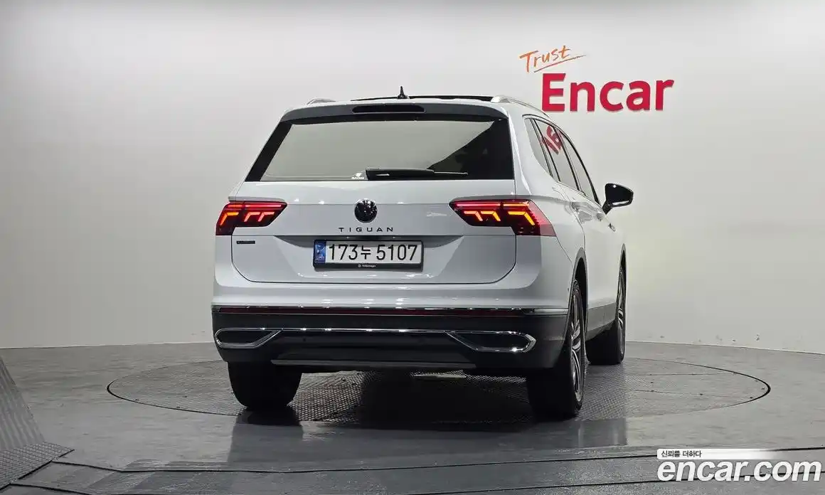 Volkswagen Tiguan 2023 2.0 Автомат в Москве № 168719, фото 19