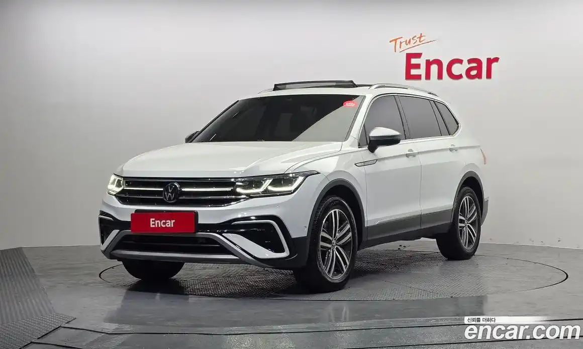Volkswagen Tiguan 2023 2.0 Автомат в Москве № 168719, фото 9