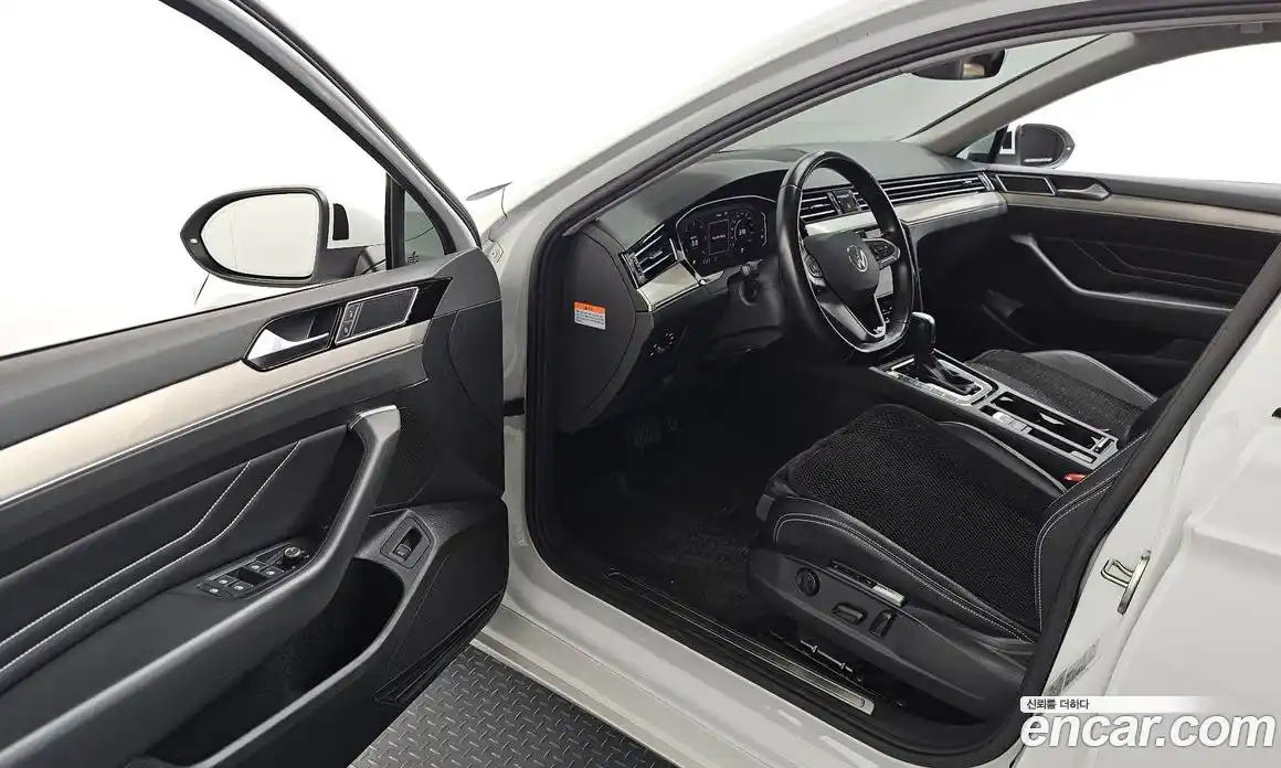 Volkswagen Passat 2021 2.0 Автомат в Москве № 168854, фото 15