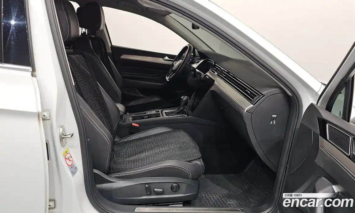 Volkswagen Passat 2021 2.0 Автомат в Москве № 168854, фото 20