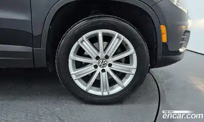 Volkswagen Tiguan 2012 2.0 Автомат в Москве № 168947, миниатюра 5