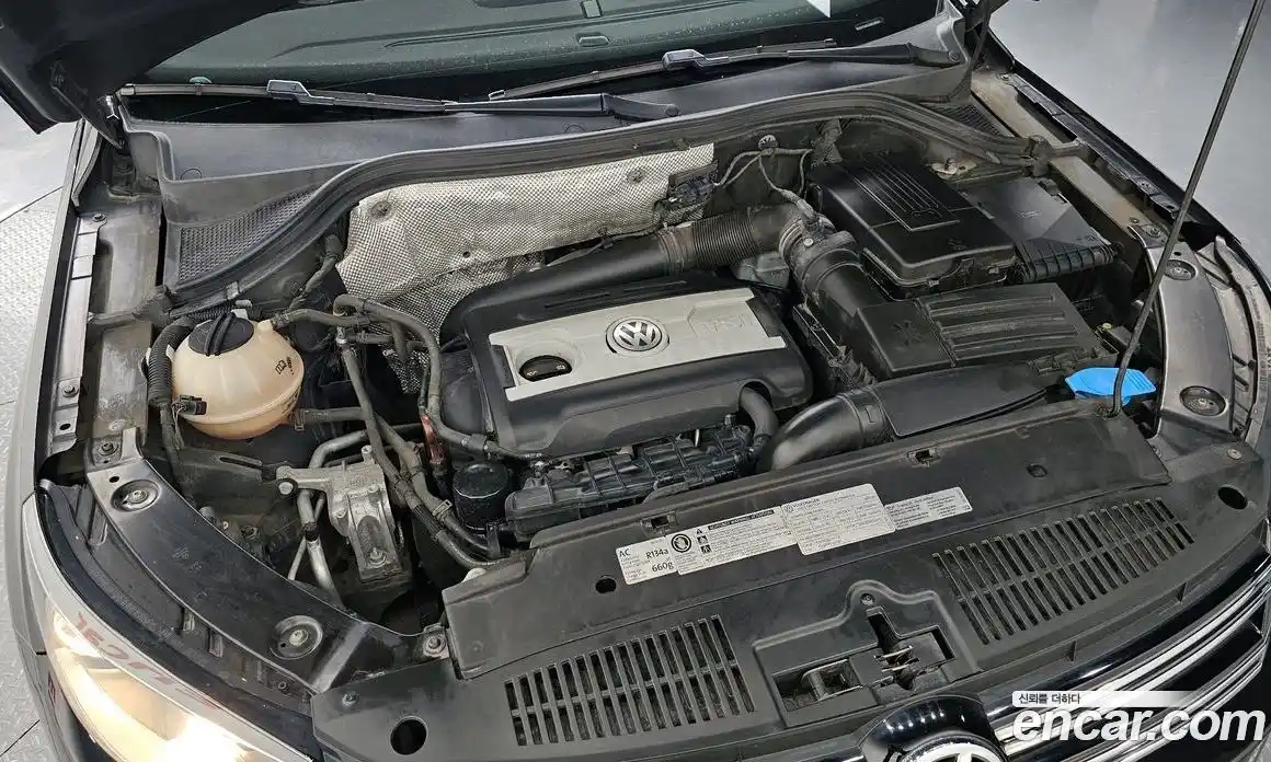 Volkswagen Tiguan 2012 2.0 Автомат в Москве № 168947, фото 6