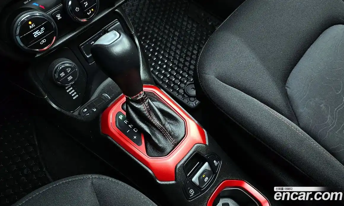 Jeep Renegade 2017 2.0 Автомат в Москве № 169727, фото 11