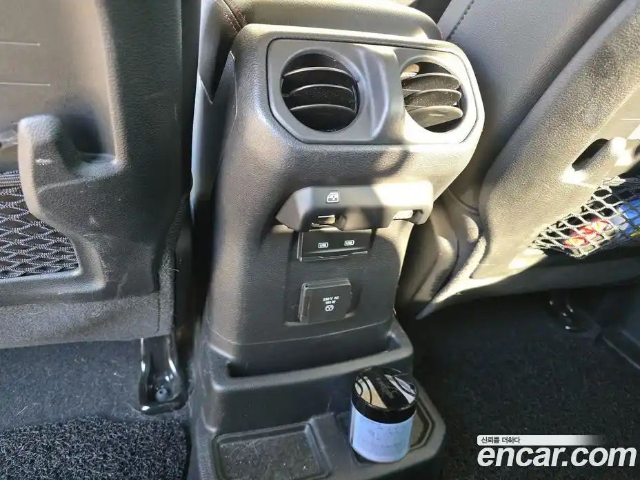 Jeep Wrangler 2023 2.0 Автомат в Москве № 169951, фото 17