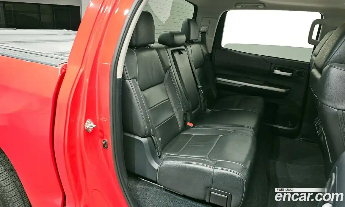 Toyota Tundra 2015 5.7 Автомат в Москве № 170246, фото 12