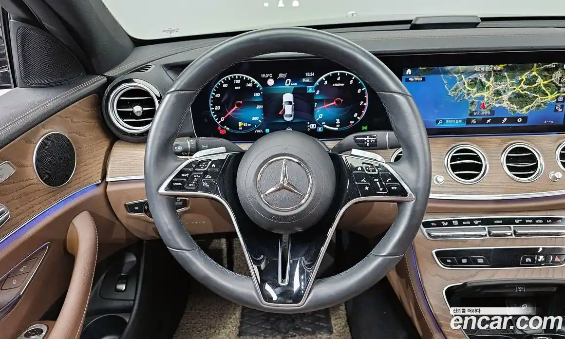 Mercedes-Benz E-Class 2023 2.0 Автомат в Москве № 171228, фото 13